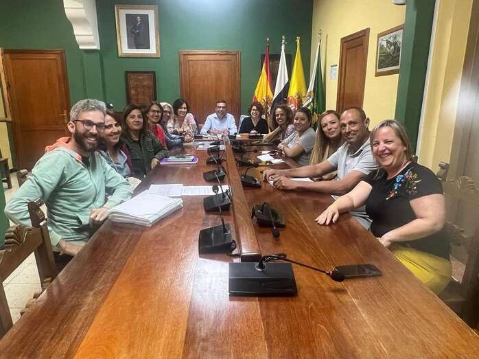 Reunión del Consejo Escolar Municipal/TA.